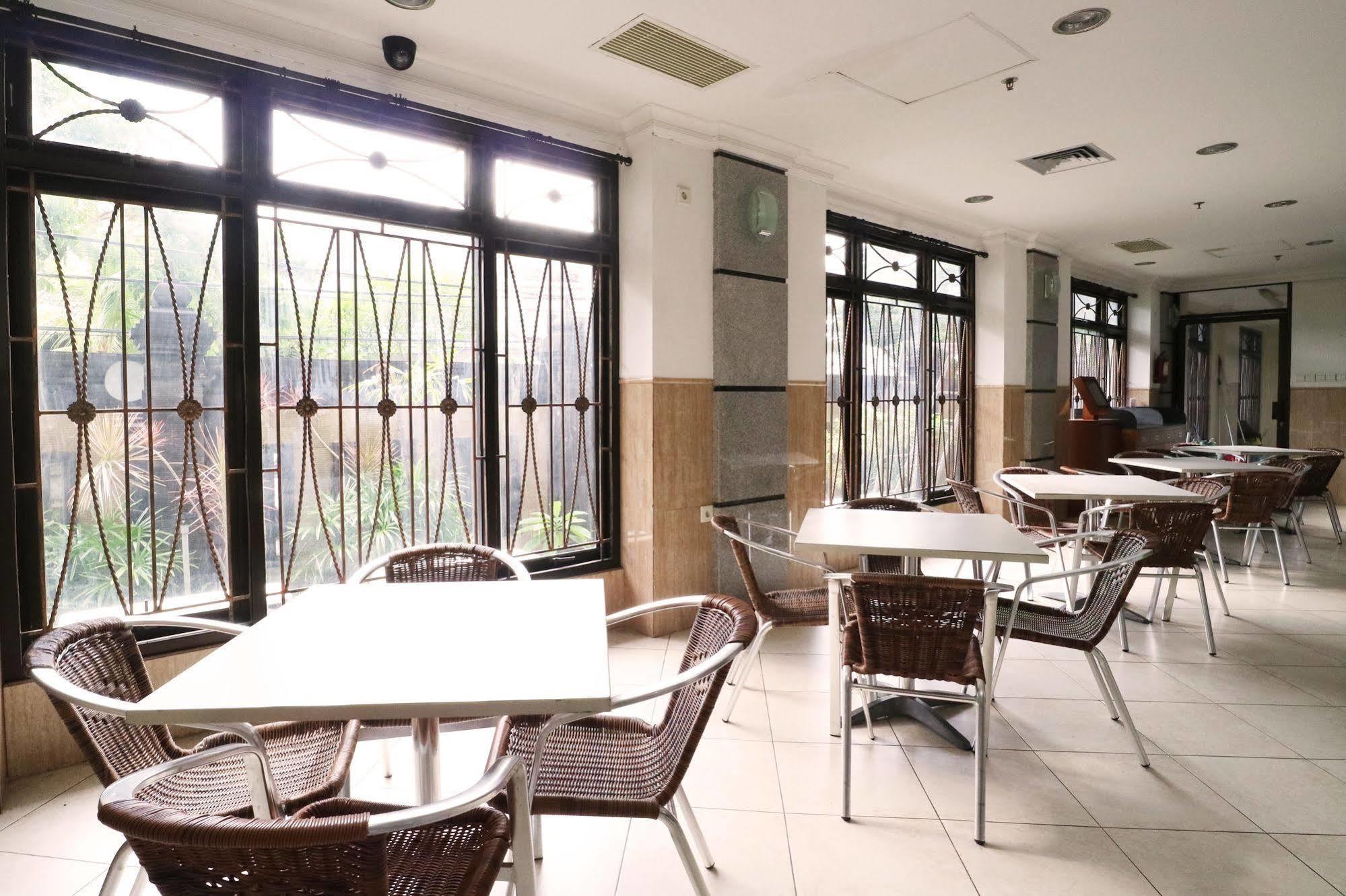 Bali Paradise City Hotel Dempassar Exterior foto