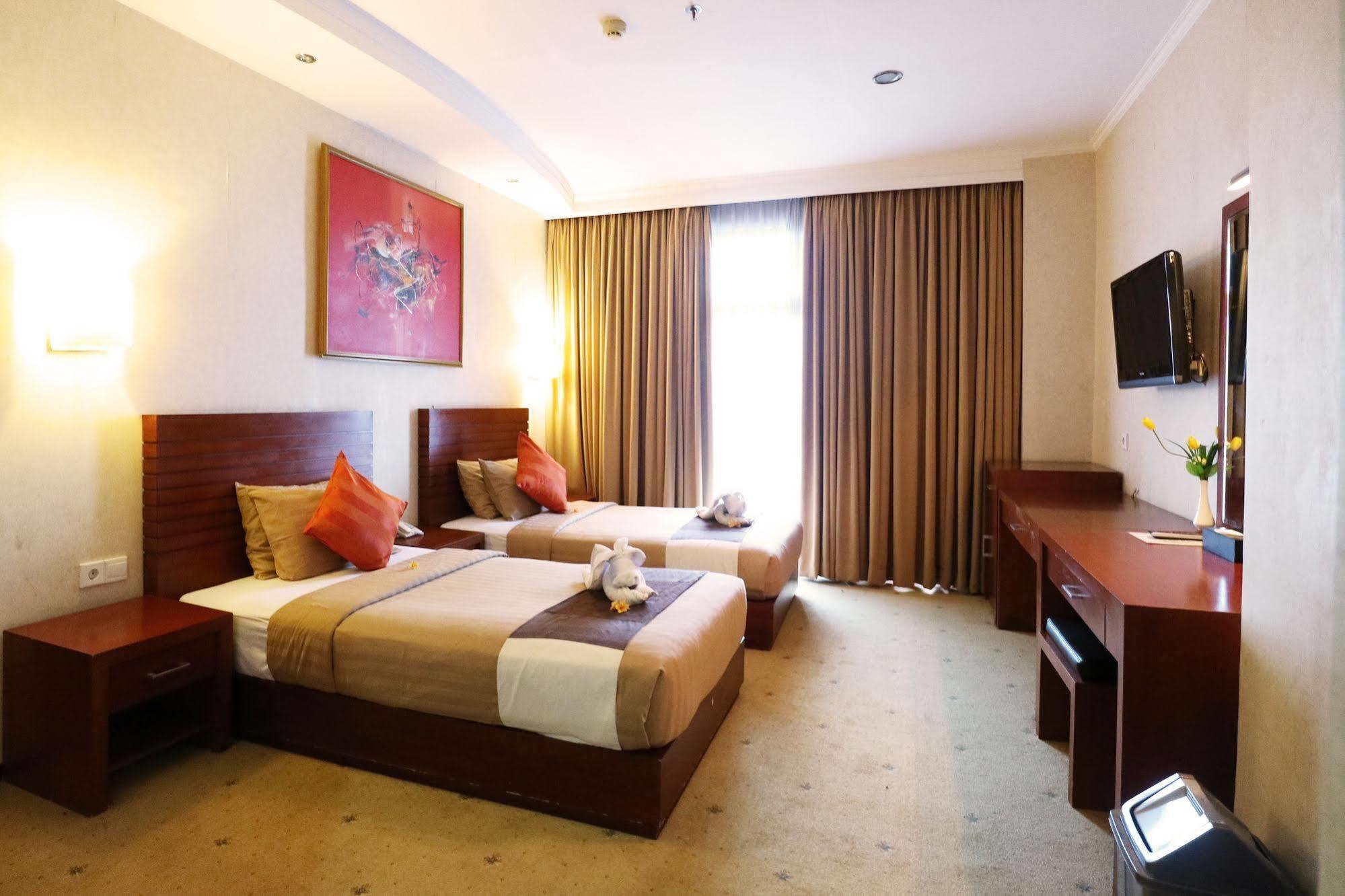 Bali Paradise City Hotel Dempassar Exterior foto