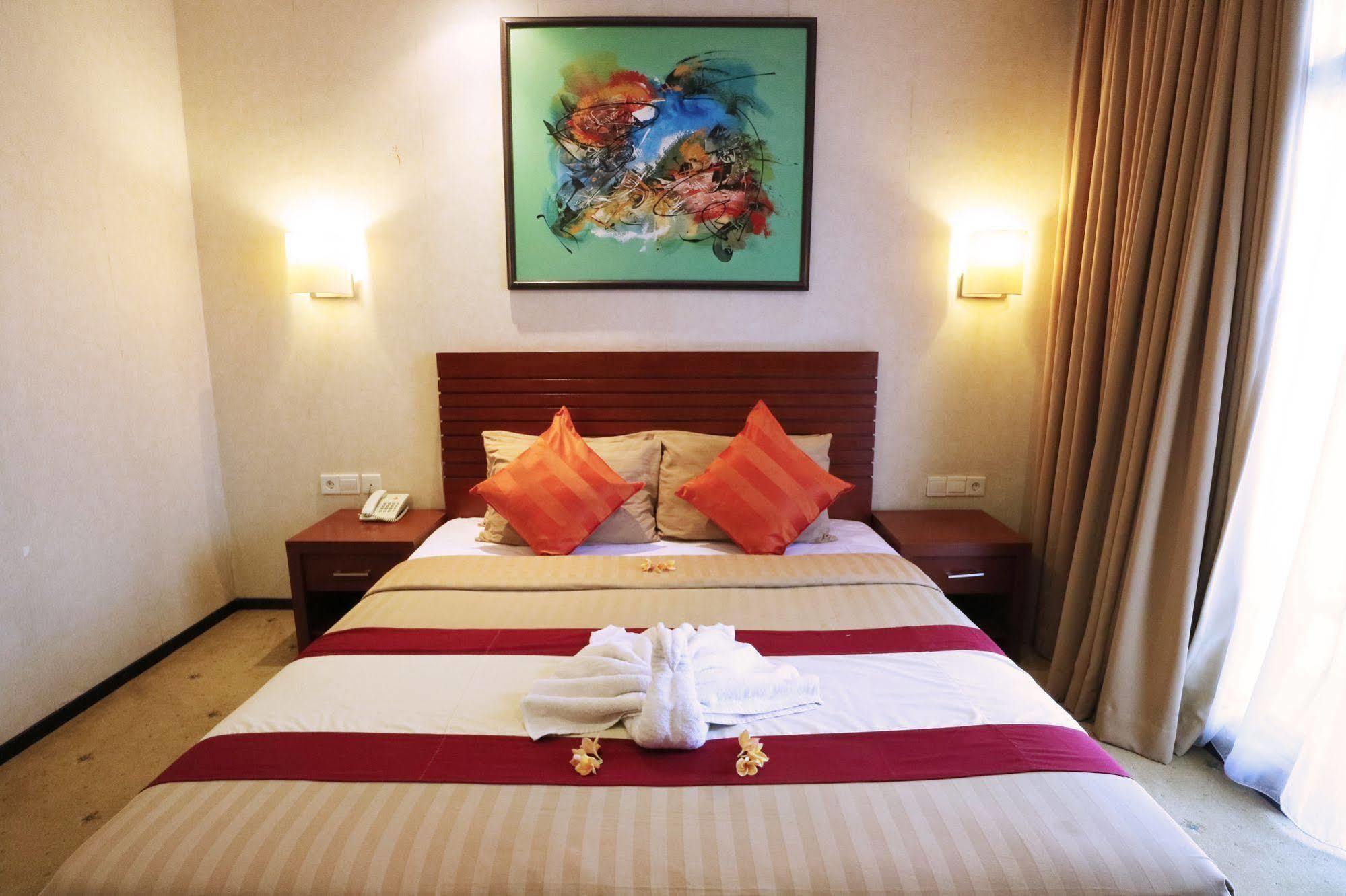 Bali Paradise City Hotel Dempassar Exterior foto