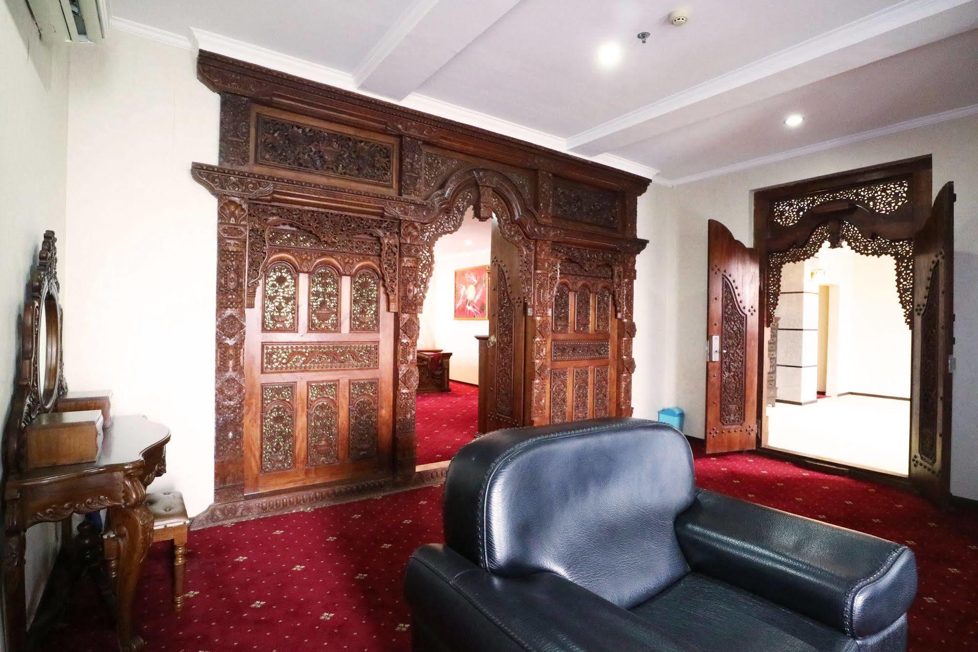 Bali Paradise City Hotel Dempassar Exterior foto